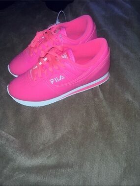Girls fila sneakers